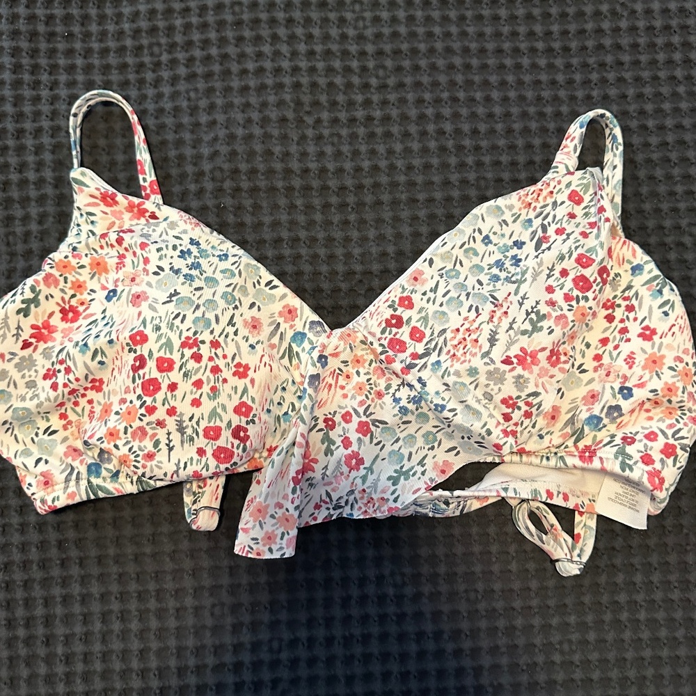 Floral Ruffle Bikini Top